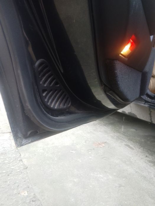 Продам автомобіль Пежо 605