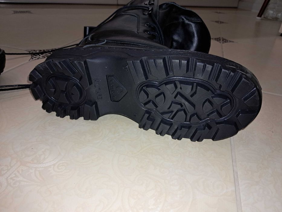 Ботинки мужские, кожаные