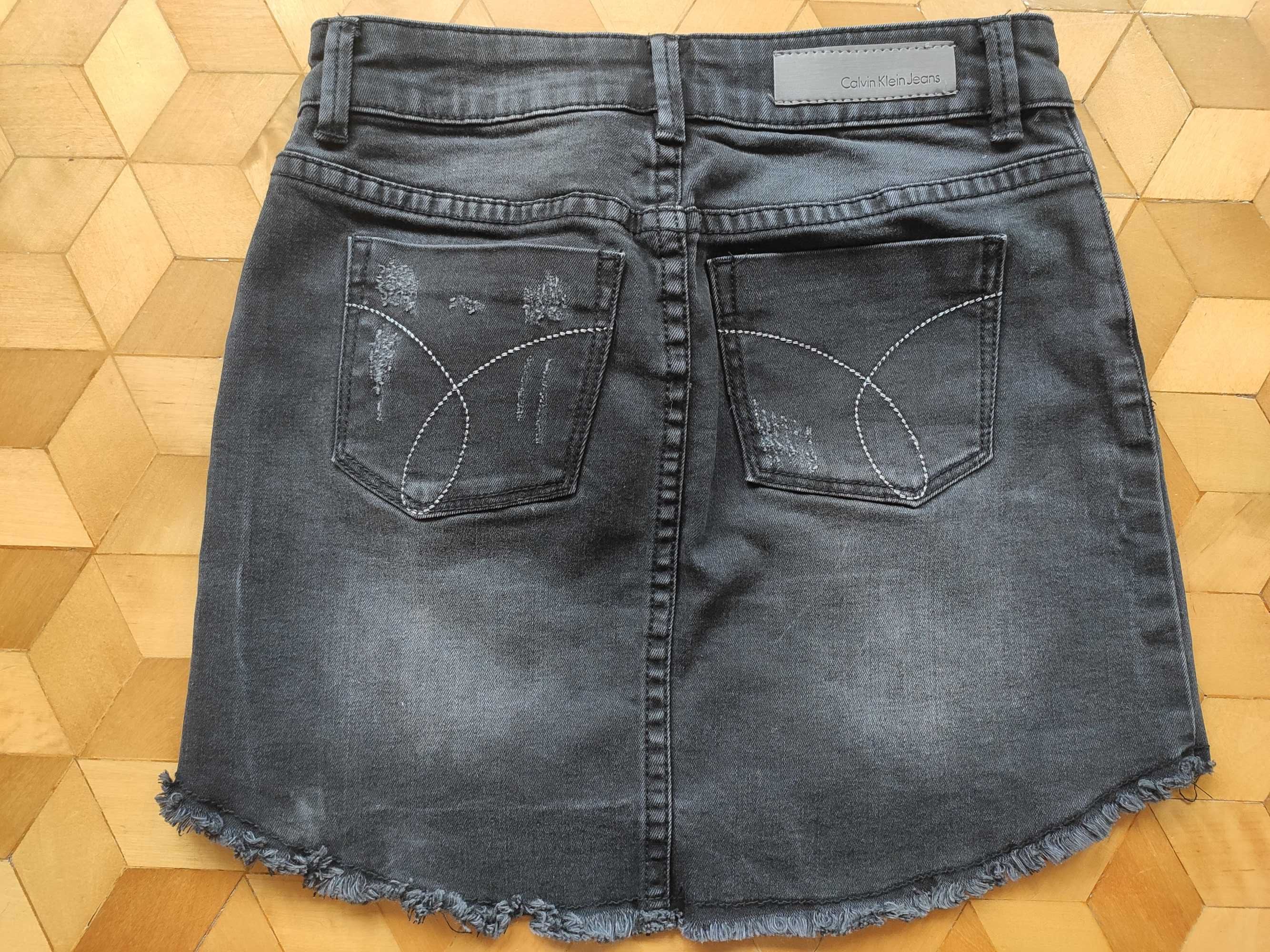 Spódniczka mini- Calvin Klein Jeans z bluzeczką long- zestaw