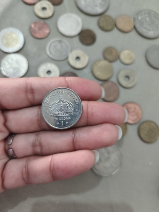 Escudos, pesetas, francos
