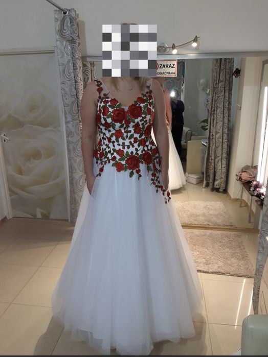 Suknia Ślubna biala z kwiatami