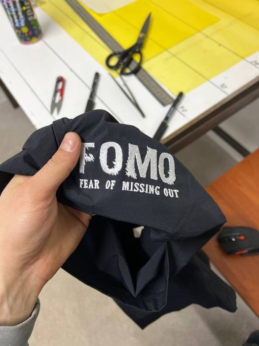 Компʼютерна, машинна вишивка , логотипи вишивкою на одязі та в крою