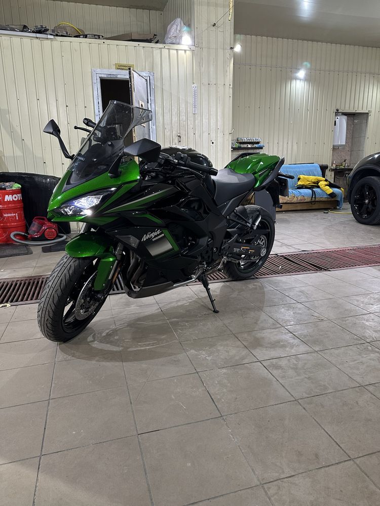 Продам Ninja 1000SX 2021 года идеал !