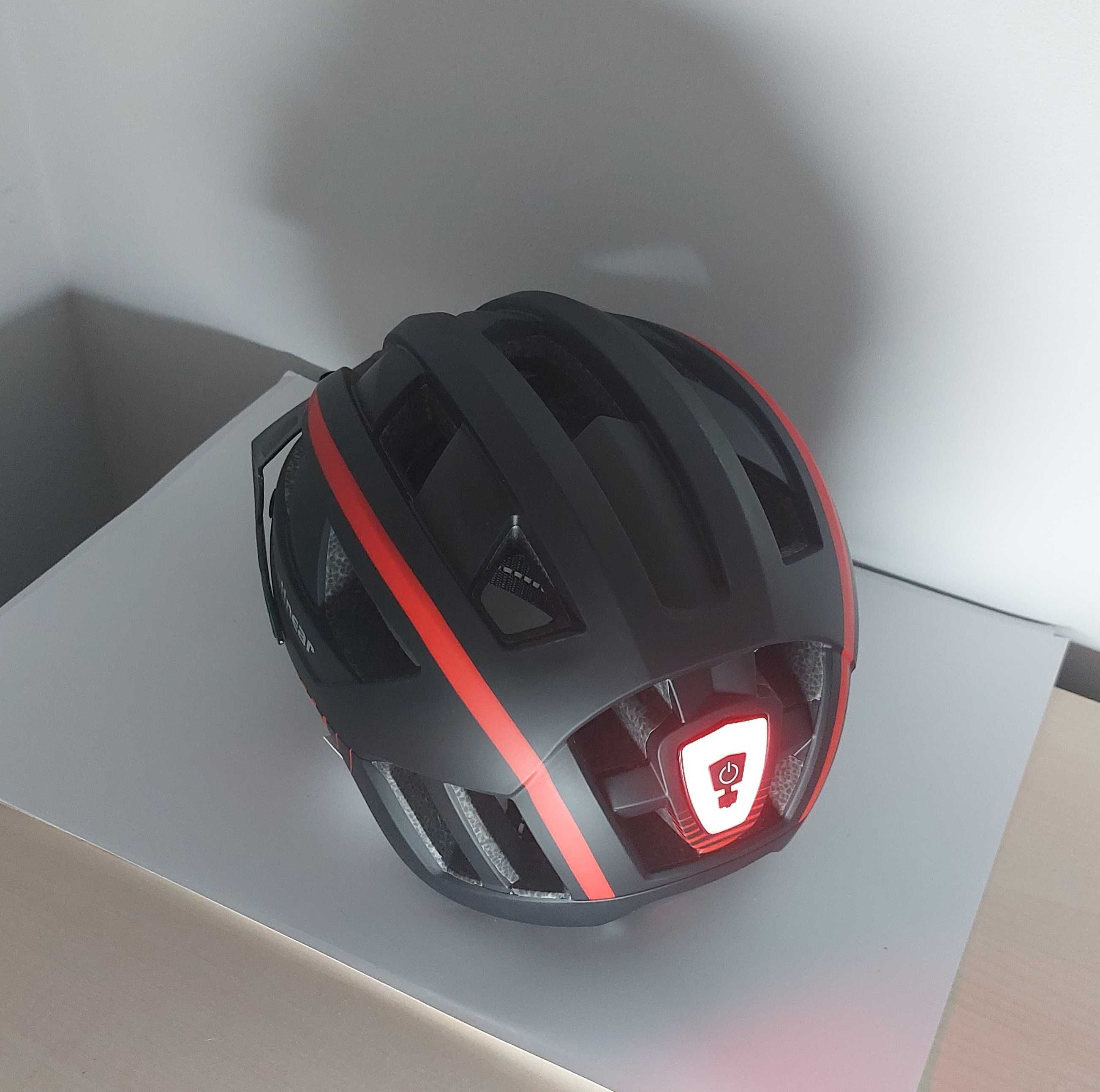 EASTINEAR Kask rowerowy LED, tylne światło do ponownego ładowania