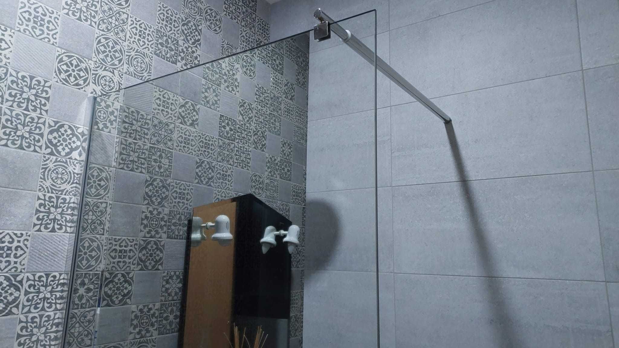 Proteção de duche 90 x 200 cm + suporte em inox