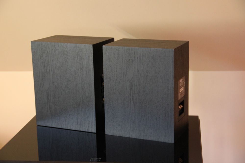 Elac Uni-Fi 2.0 UB52 - 3-drożne kolumny podstawkowe