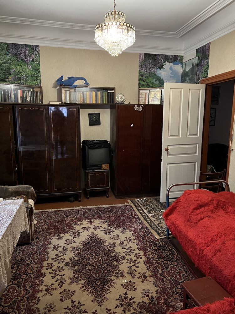 Продам 4-кімнатну квартиру від власника
