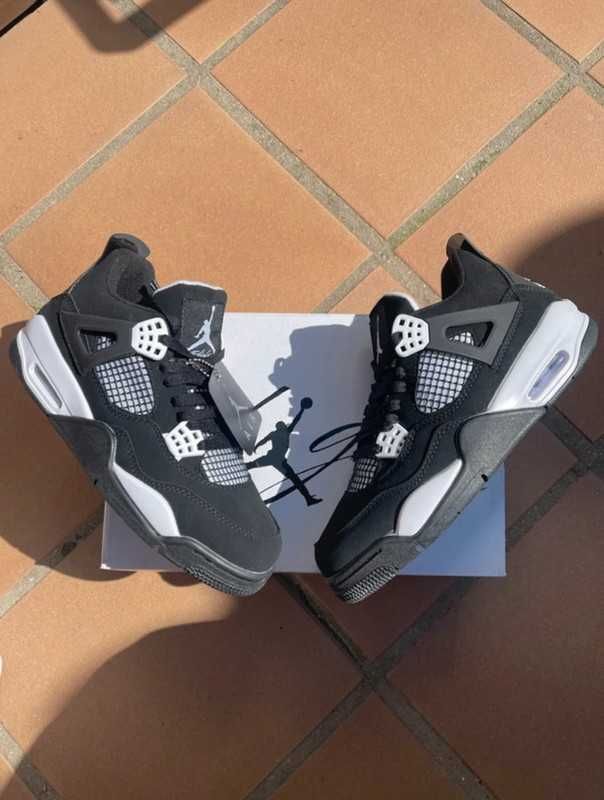 Buty JordanAirJordan4Retro White Thunder sportowe rozmiar.38
