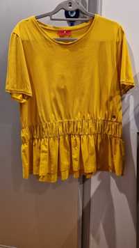 T-shirt amarelo mostrada, da marca Lion of Porches