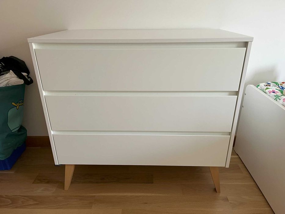 Vendo cómoda para quarto criança em perfeito estado