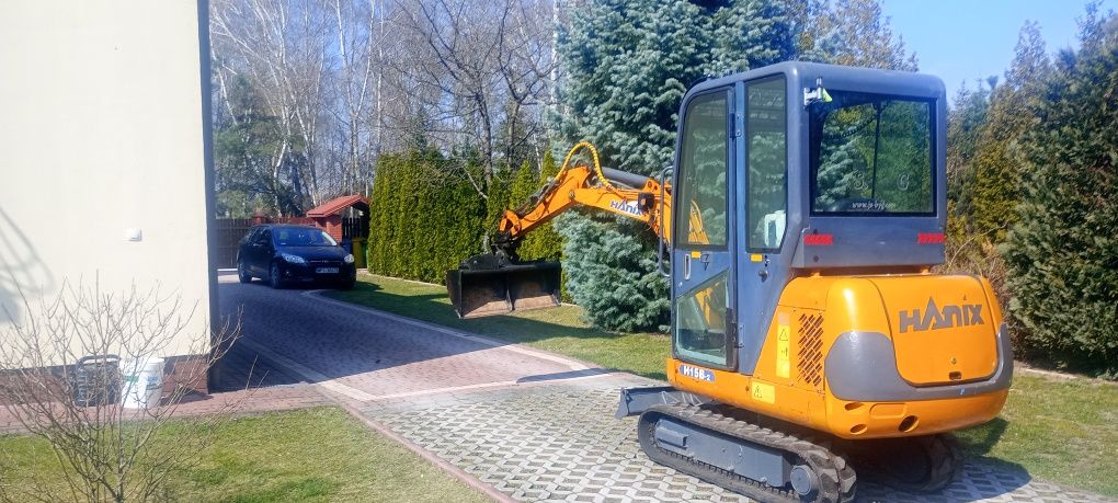Minikoparka Hanix nie bobcat, nie  yanmar
