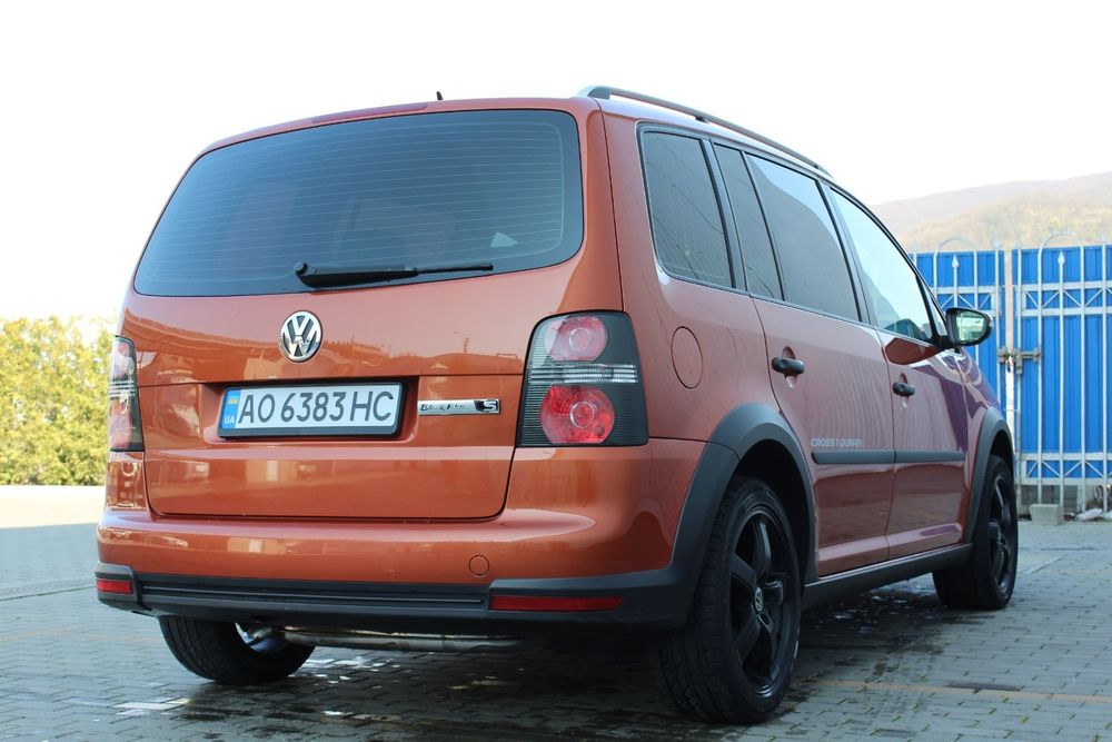 Cross Touran 2009.