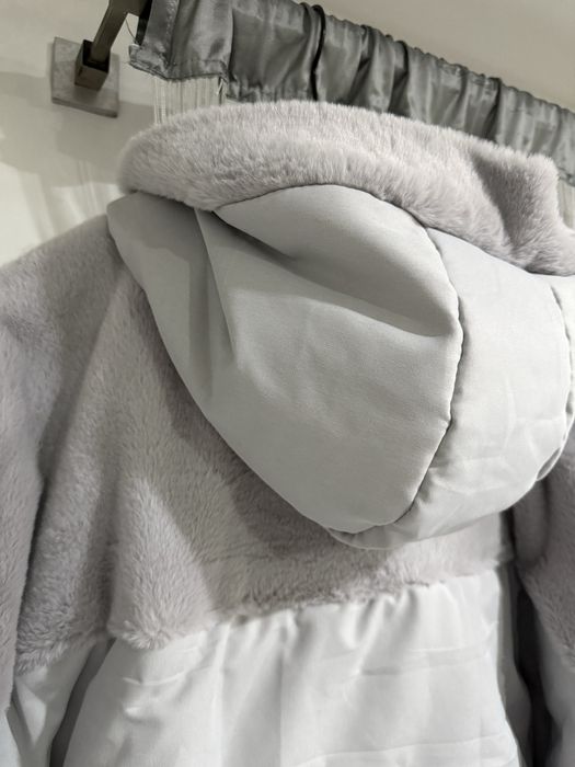 Kurtka płaszcz z kapturem r.M