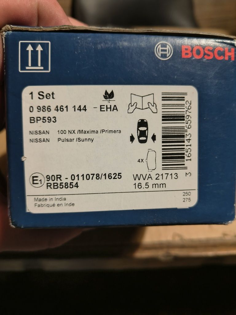 Гальмівні колодки  Bosch  0  986 461 144 - EHA BP 593 дискові НОВІ NIS