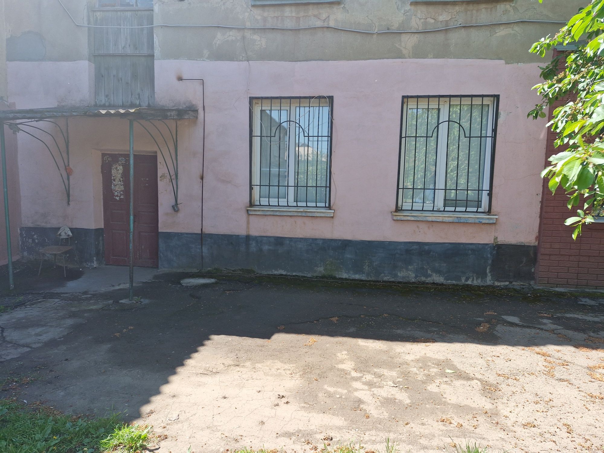 Продаж 2-х кімнатної квартири. Сталінка. Шахта Батьківшіна.
