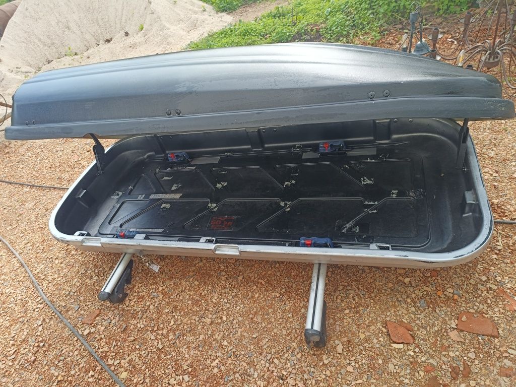 Cofre 420 L com barras universais