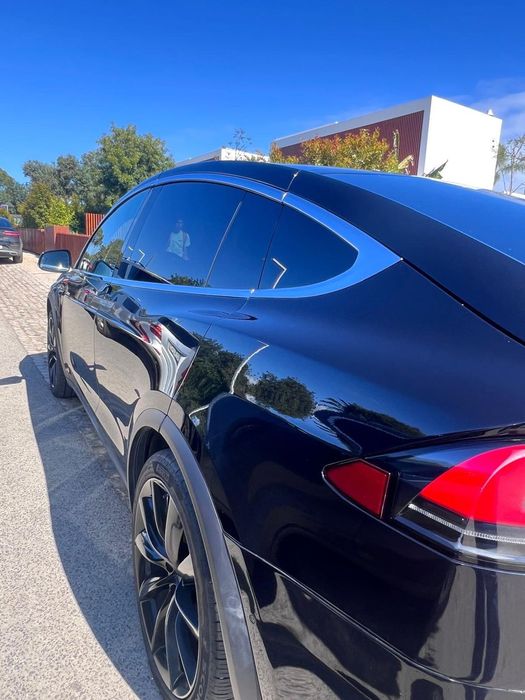 Tesla Model X 100D