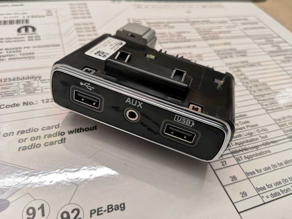 Nawigacja Continental VP2 oryginalna 5 cal Fiat 500x obsługuje kamerę