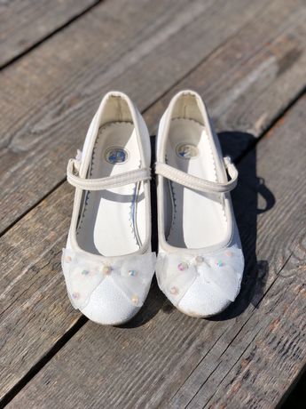 (Обувь) Туфли белые для девочки