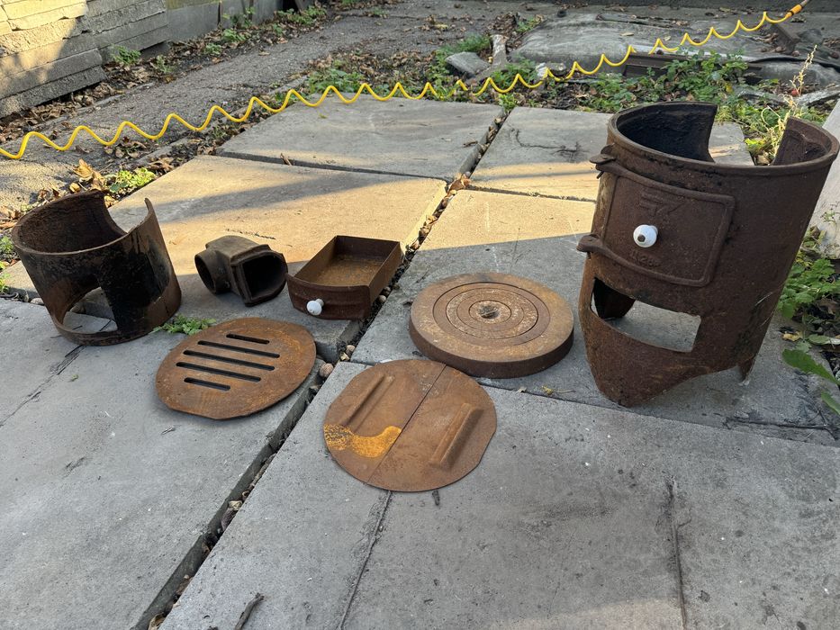 Продам НОВУЮ чугунную печку буржуйку в полном комплекте