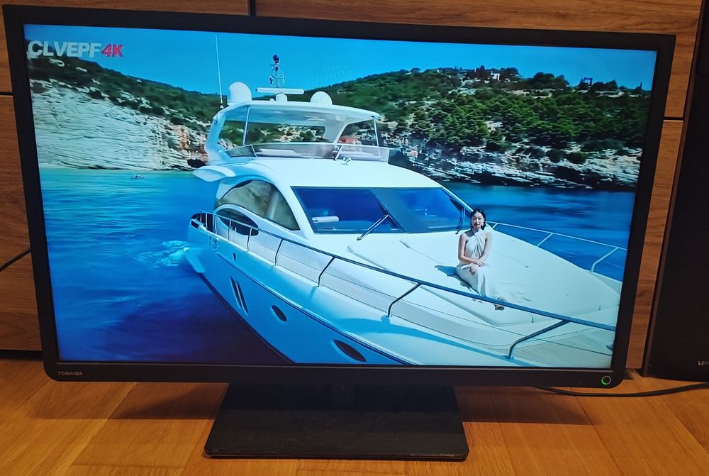 Telewizor Toshiba 32" cale 32L2333d monitor hd