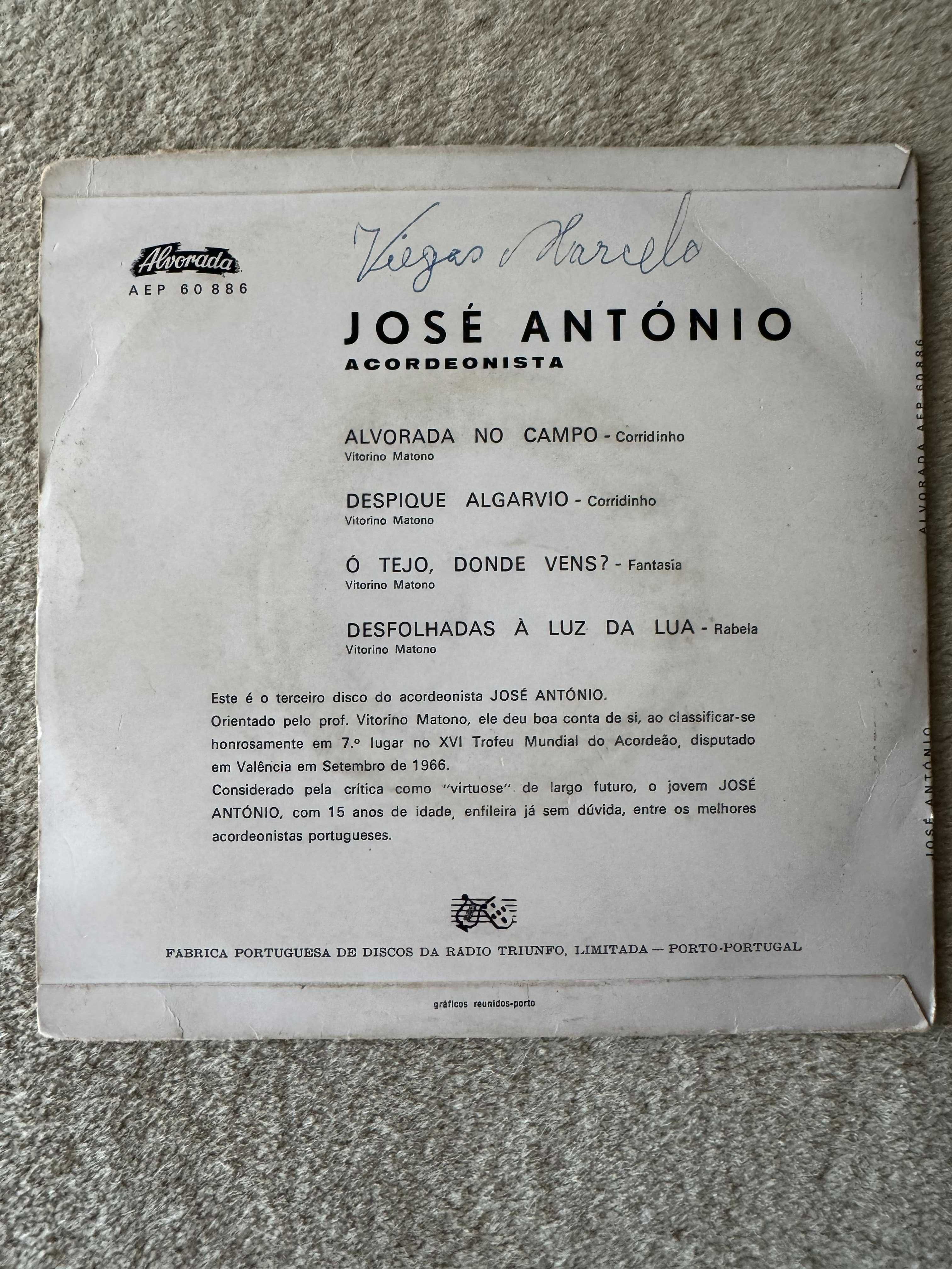 Disco vinil "1ºPrémio do 1 Festival do Acordeão", José António