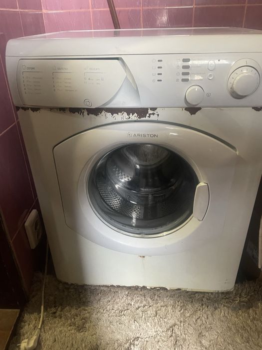 Пральна машинка Ariston AVL 86 P