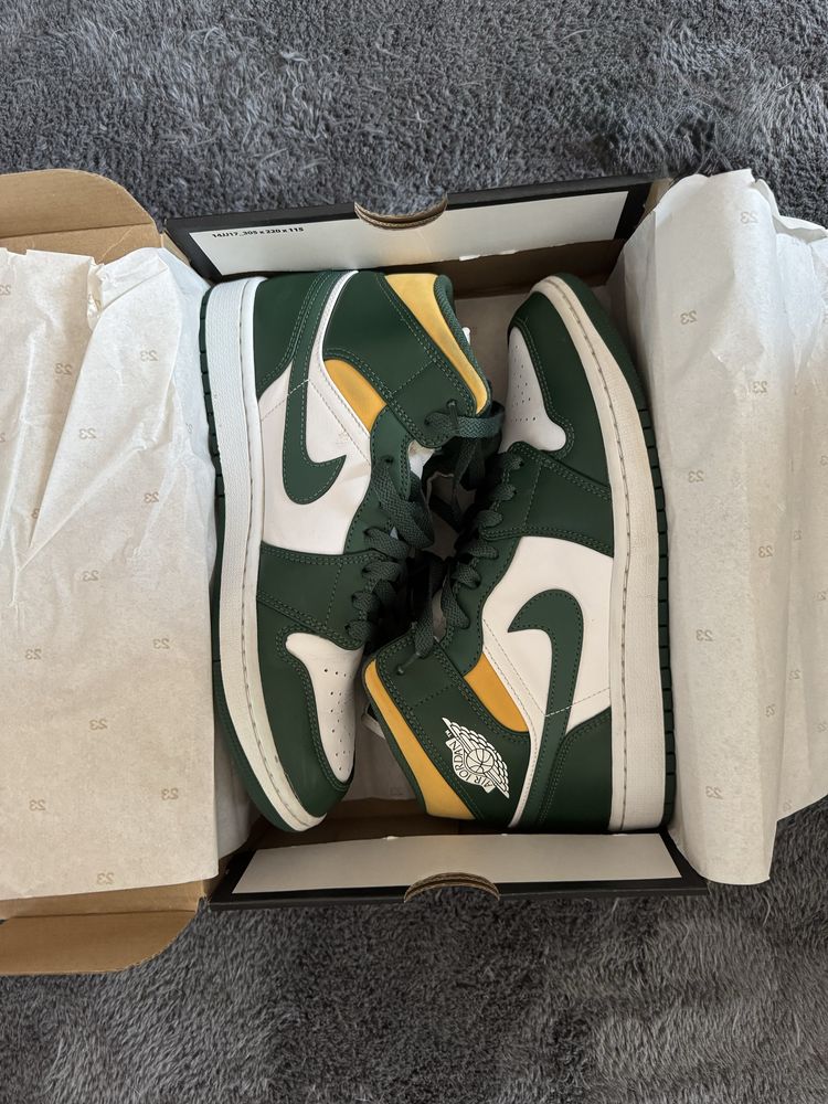 Jordan 1 mid sonics
