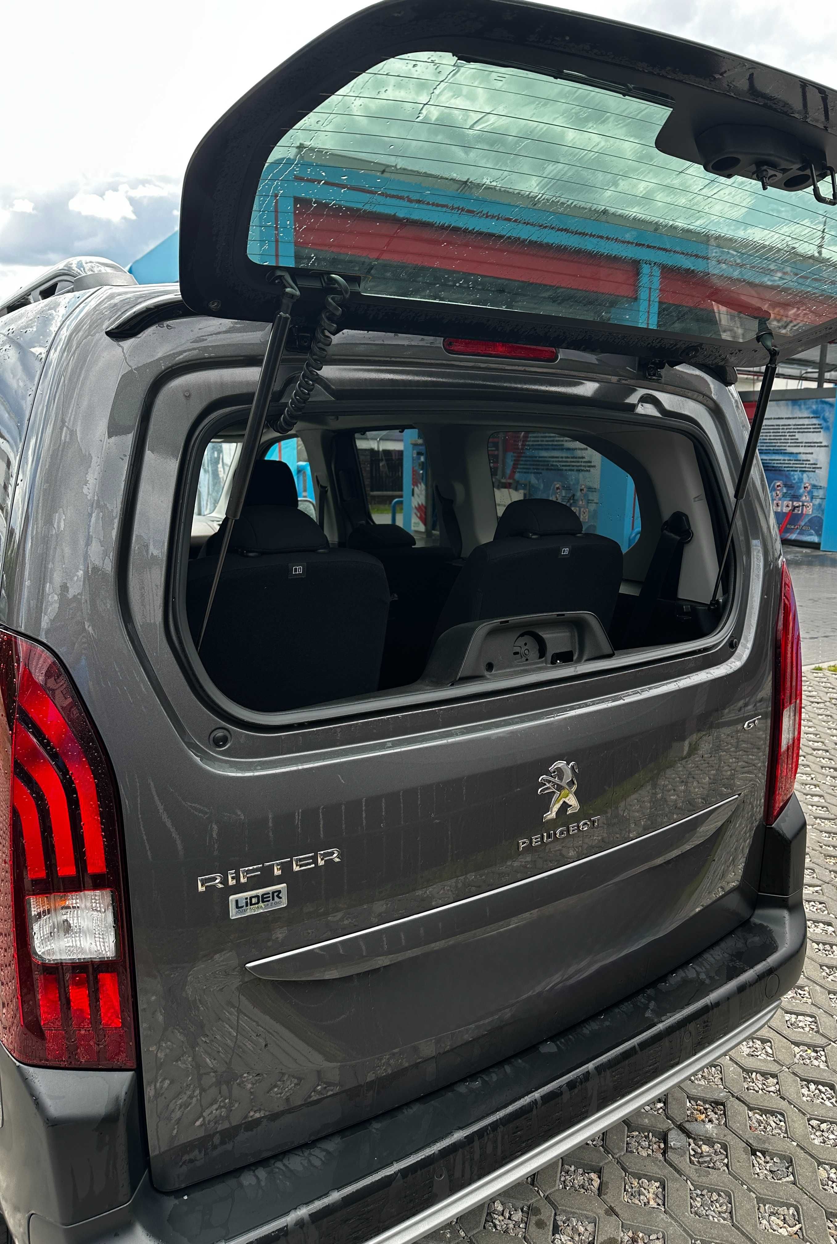 Peugeot Rifter 7os. 130km long GT PL salon