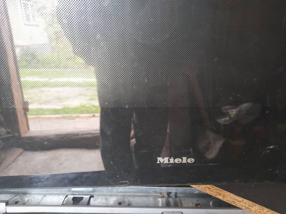 Пральна, сушильна та  посудомийна машина,духова пяч