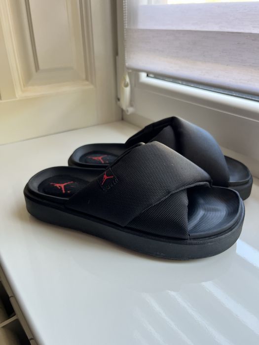 Шльопанці чорні air jordan