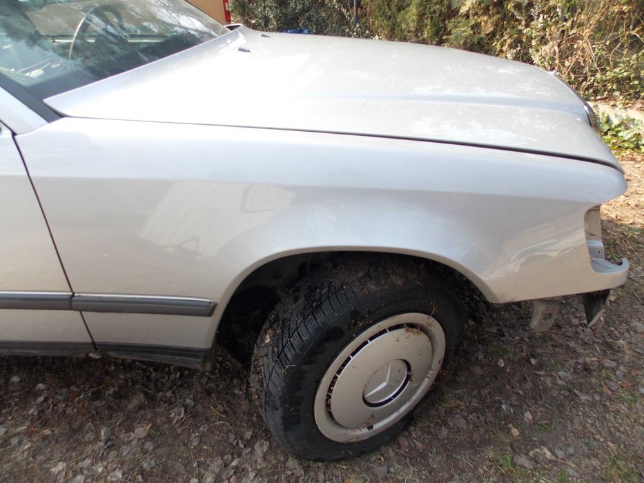 Błotnik Przedni , Prawy do Mercedesa W 124