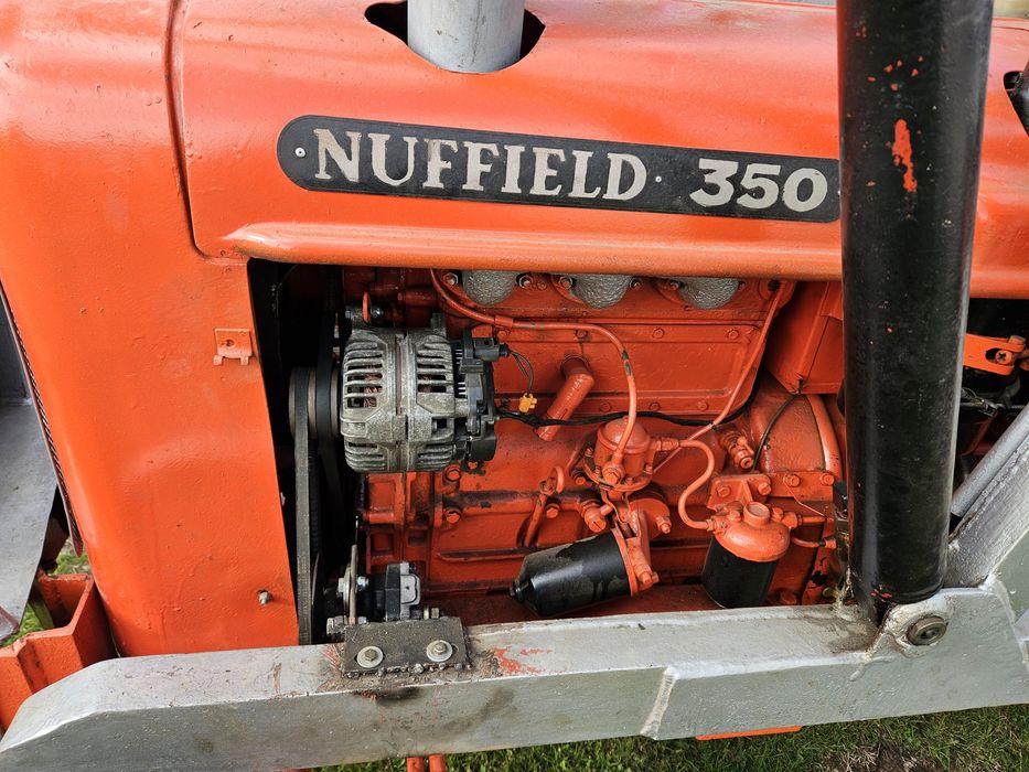 Ładowarka Nuffield350 z Wspomaganiem Kierownicy