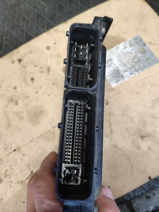 Блок управління двигуном ЕБУ Navara Nissan 23710 EB310