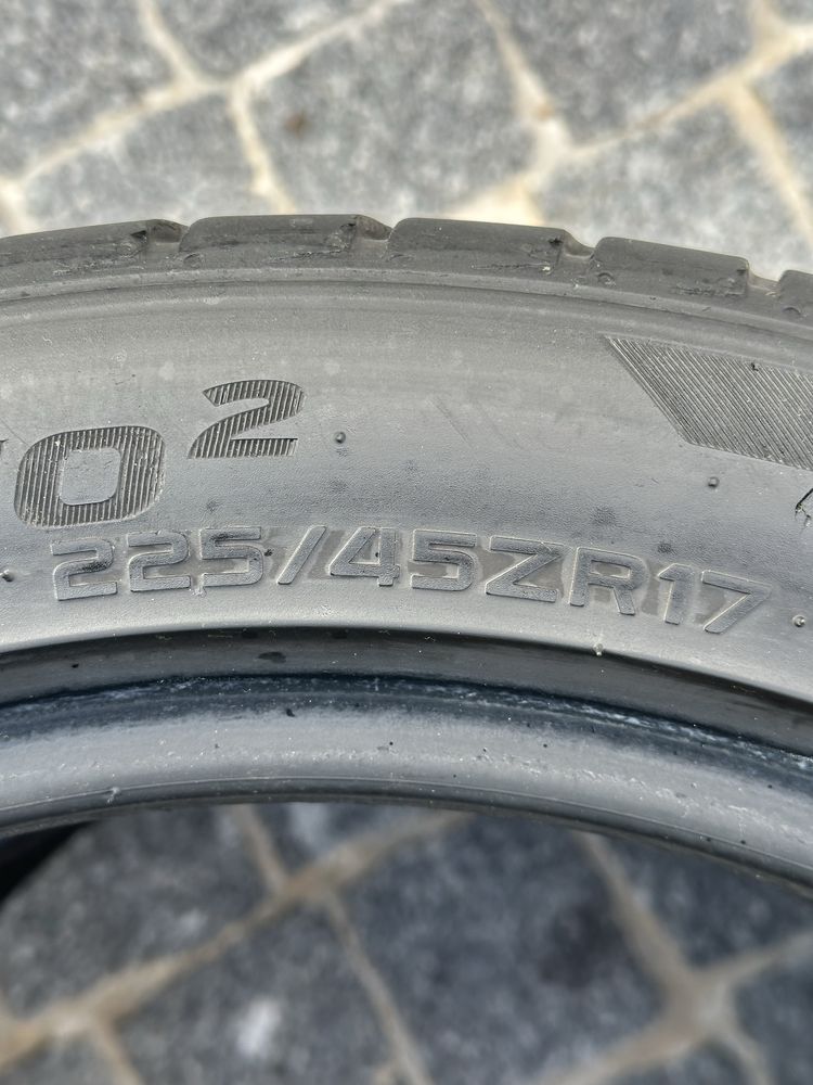 Pneus Hankook Ventus V12 Evo2 - 225/45/17 - Impecáveis