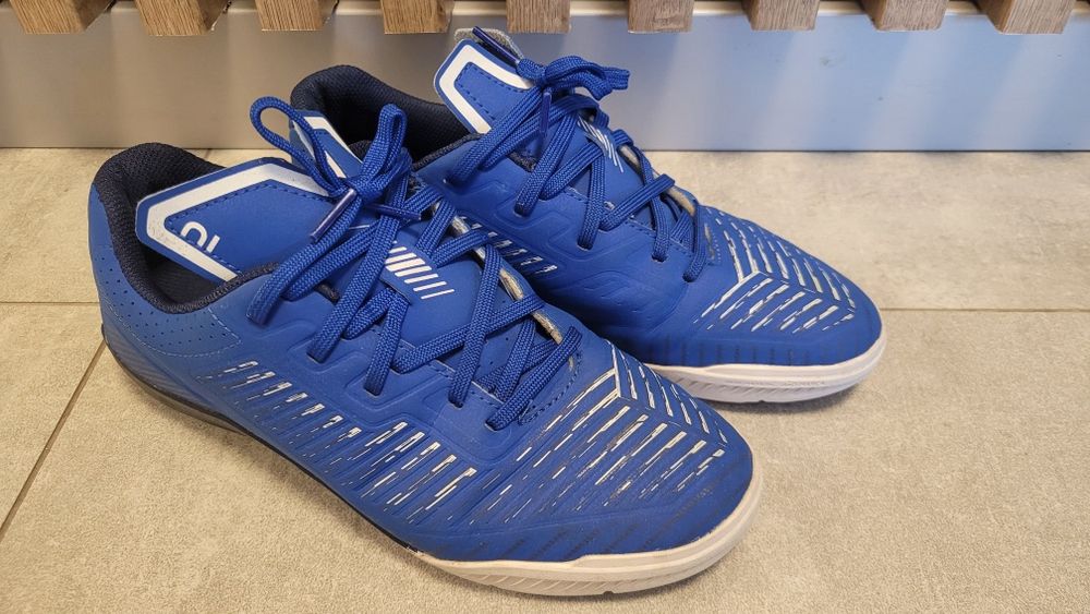 Buty sportowe Kipista rozm. 39