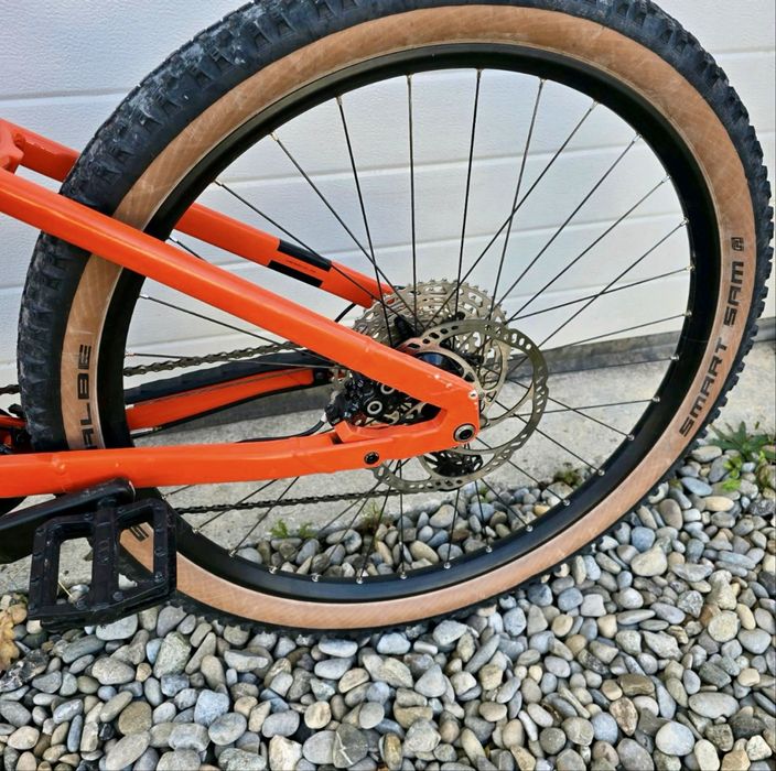 CUBE Stereo Hybrid 120 Race 625 – M / 18" – 2022 – 3400 km