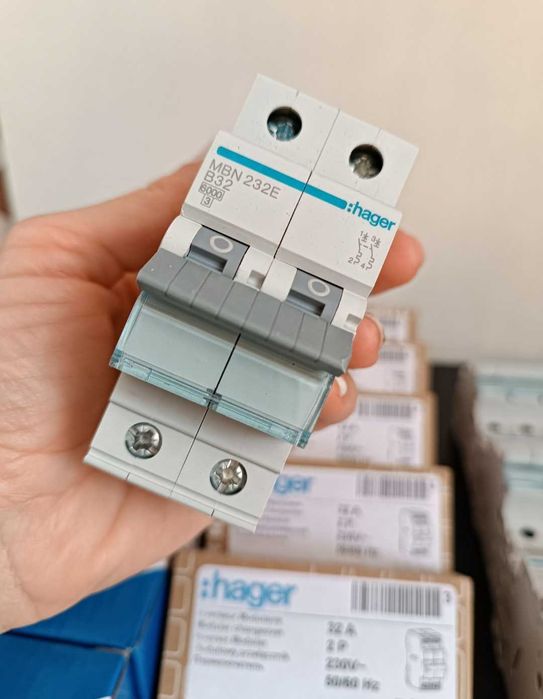 Автоматичний вимикач Hager 2P 6kA B-32A, MBN 232E