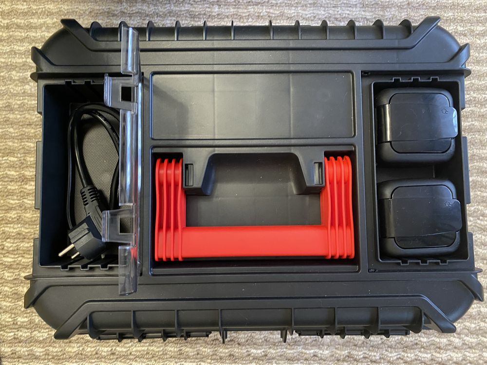 Зарядна станція для квартири, як EcoFlow DELTA Pro, Bluetti AC300+B300