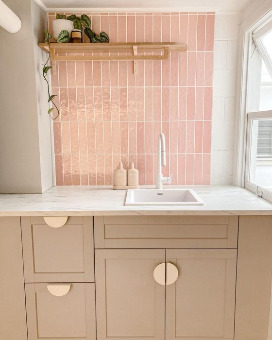 Дизайнерська іспанська плитка Baldocer gemstone coral