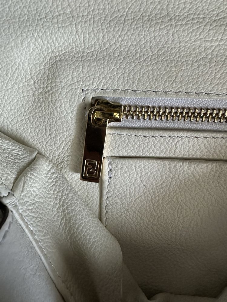 Сумка из кожи питона в стиле fendi