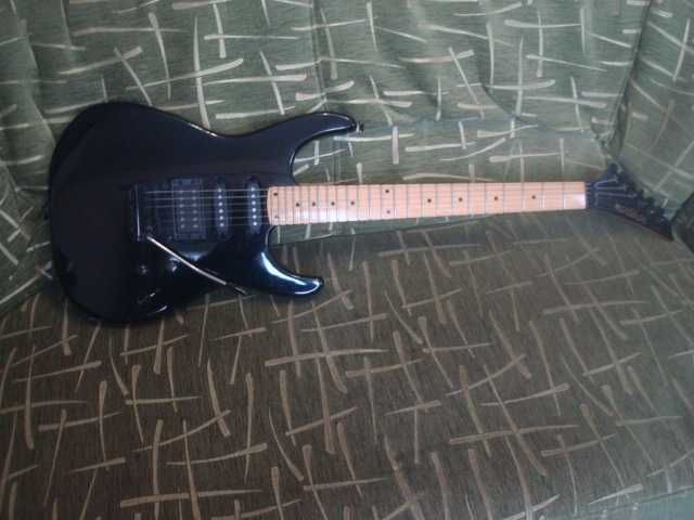 Продам электрогитару с комбиком
