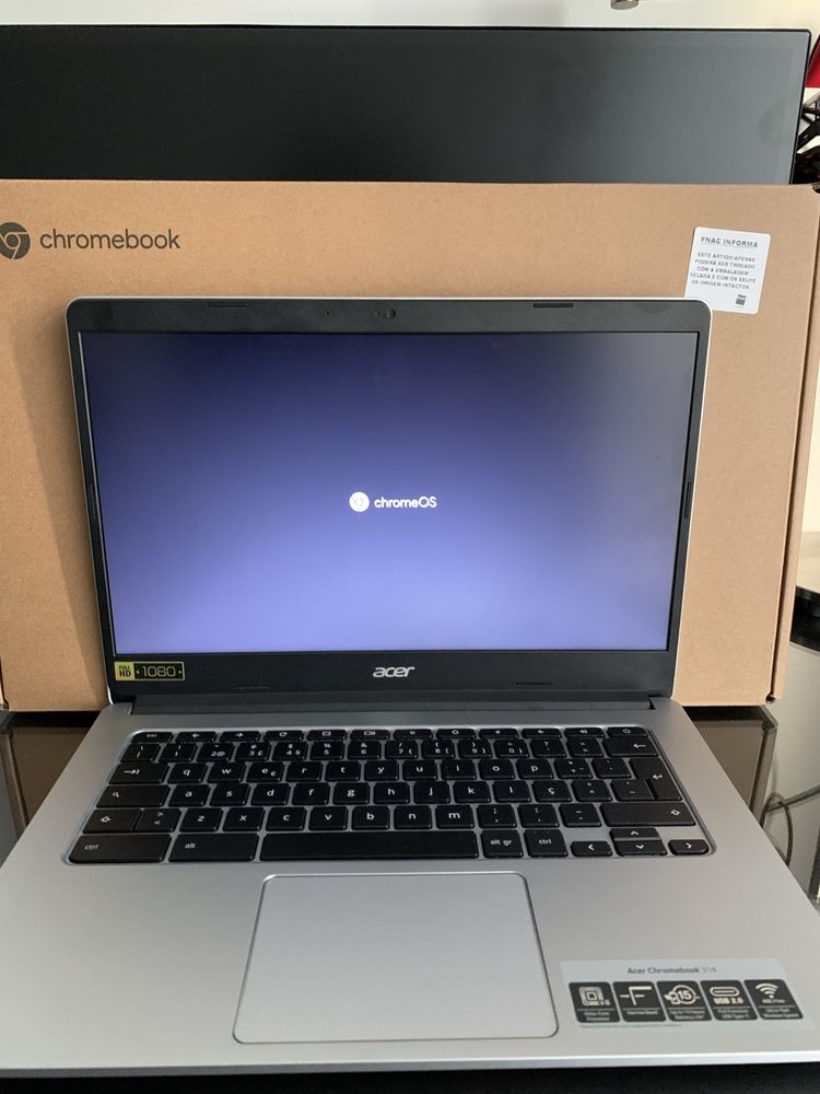 Chromebook praticamente novo com caixa ,comprado em dezembro de 2024