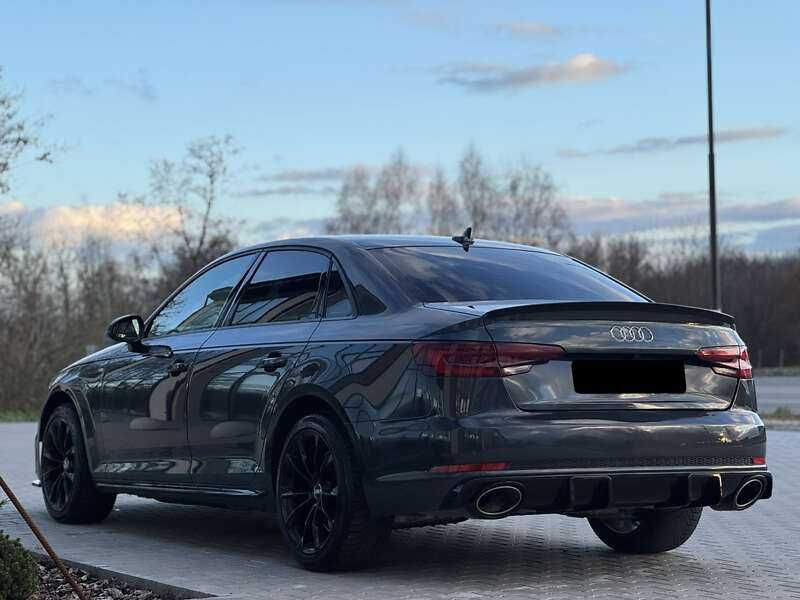 Audi A4 2018 2.0 TFSI Quattro