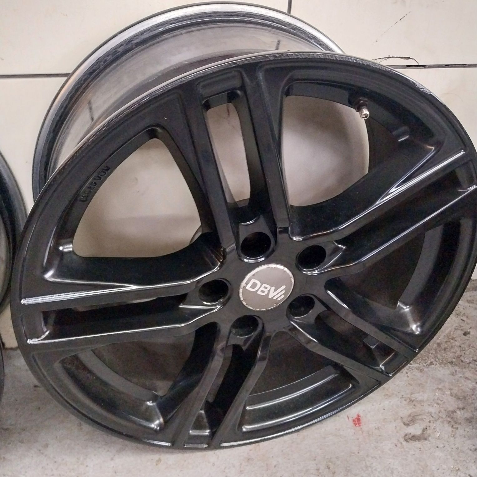 Felgi Aluminiowe R17 5x112 8J ET 35