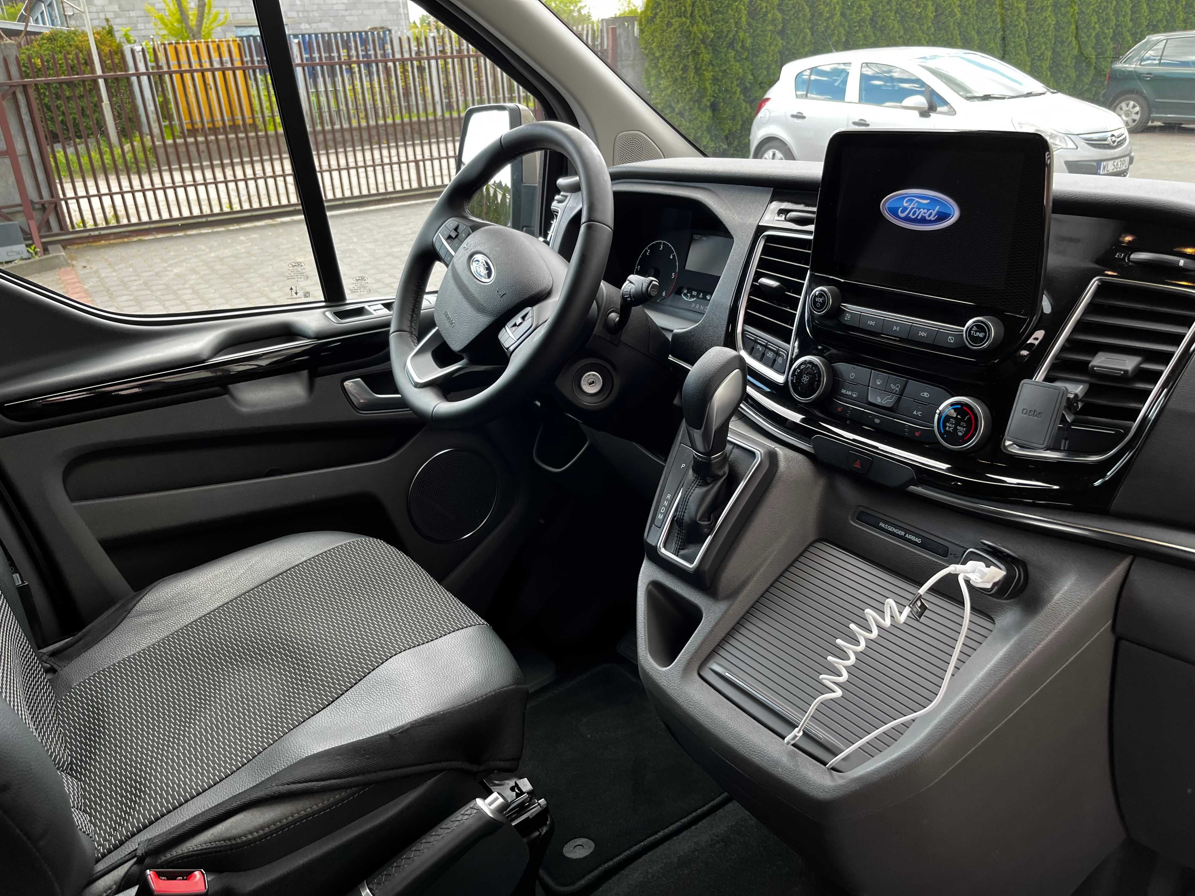 Wynajem BUS Warszawa-Ford Tourneo Custom -wolne terminy!