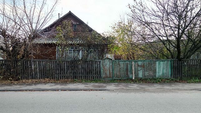 Продаю частний дом в пгт.Черняхов,Житомирский р-он.