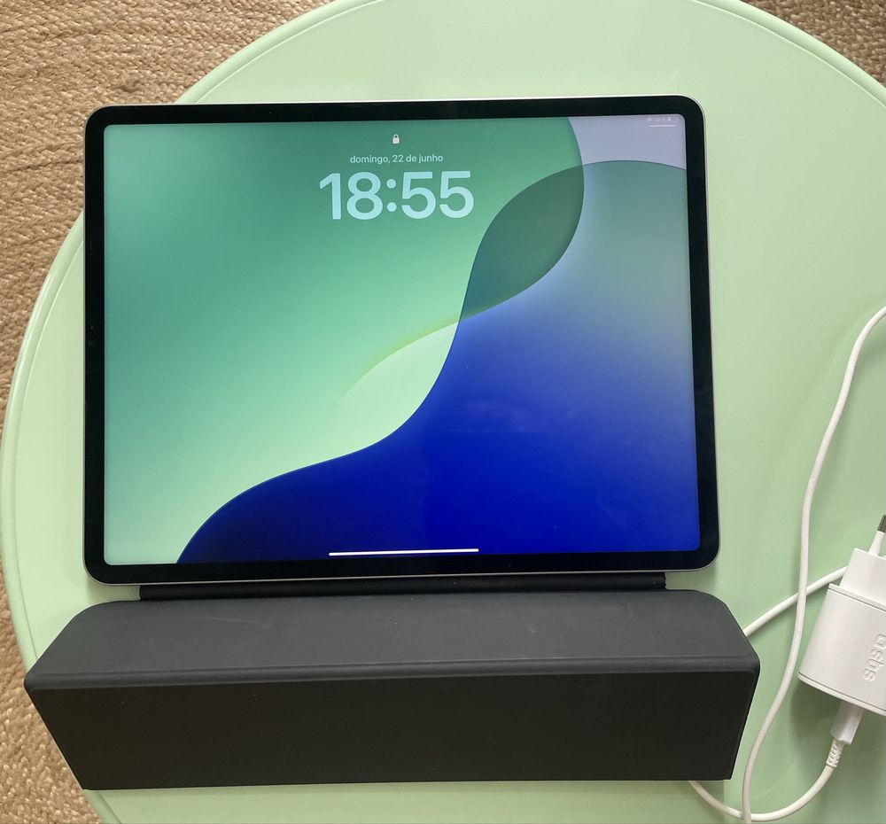 iPad Pro (12,9", 6ª geração) MNXR3TY/A (256 GB)