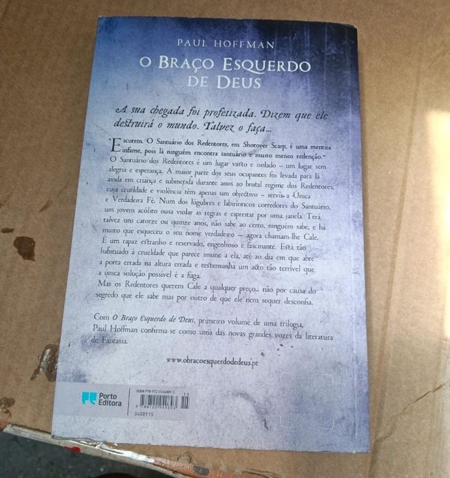 Livro "O Braço Esquerdo de Deus" de Paul Hoffman