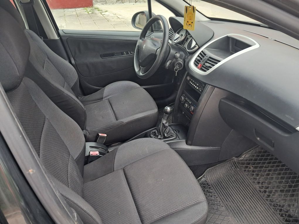 Sprzedam Peugoeta 1.4 Hdi